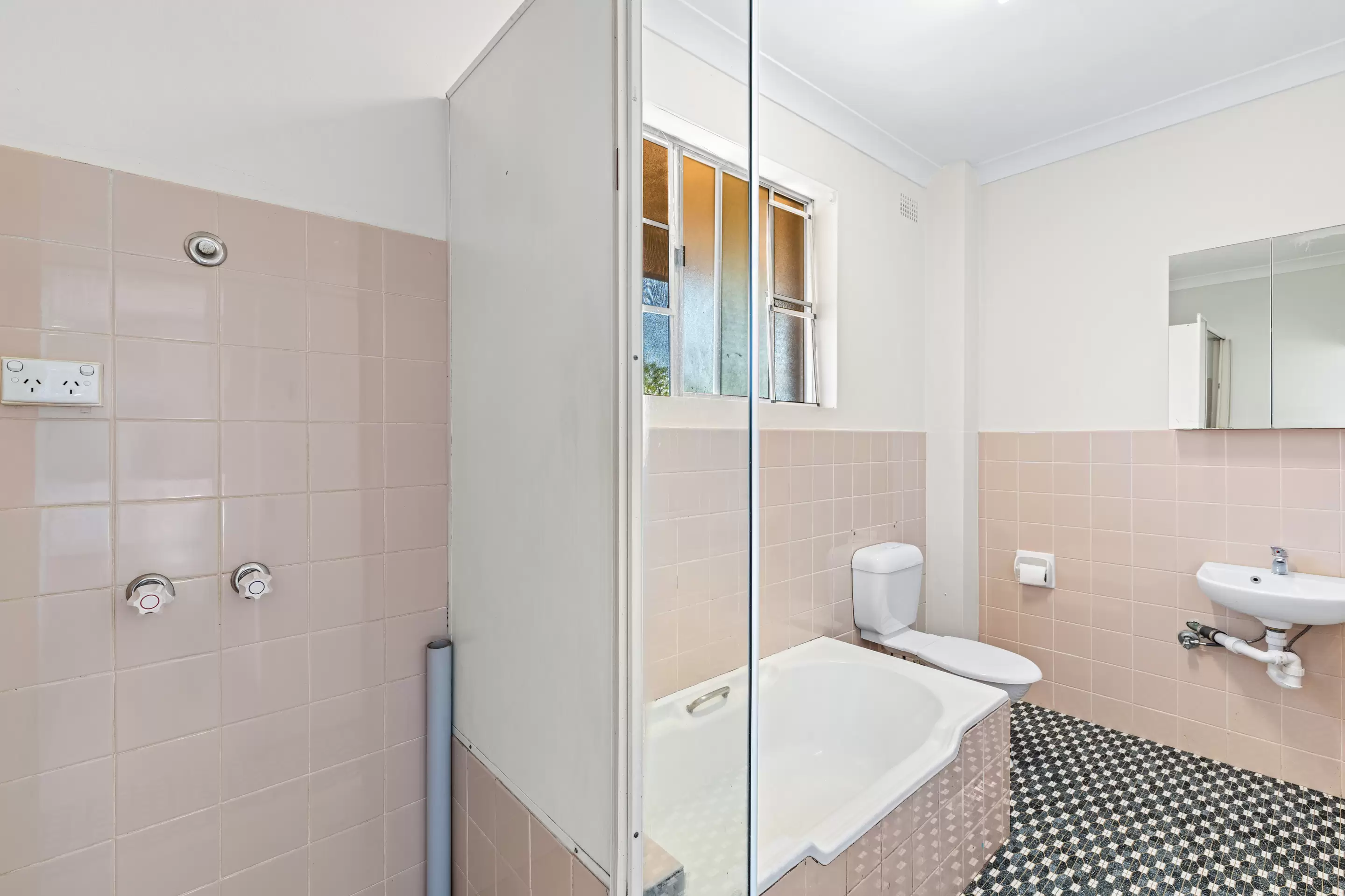 17/40 Fourth Avenue, Campsie Leased by ArthurJames Real Estate (formerly Robert R. Andrews) - image 7