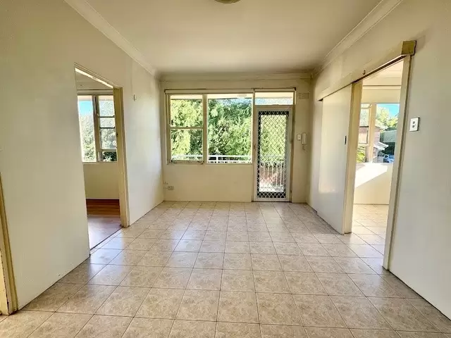 8/86 Clissold Parade, Campsie Leased by ArthurJames Real Estate (formerly Robert R. Andrews) - image 2