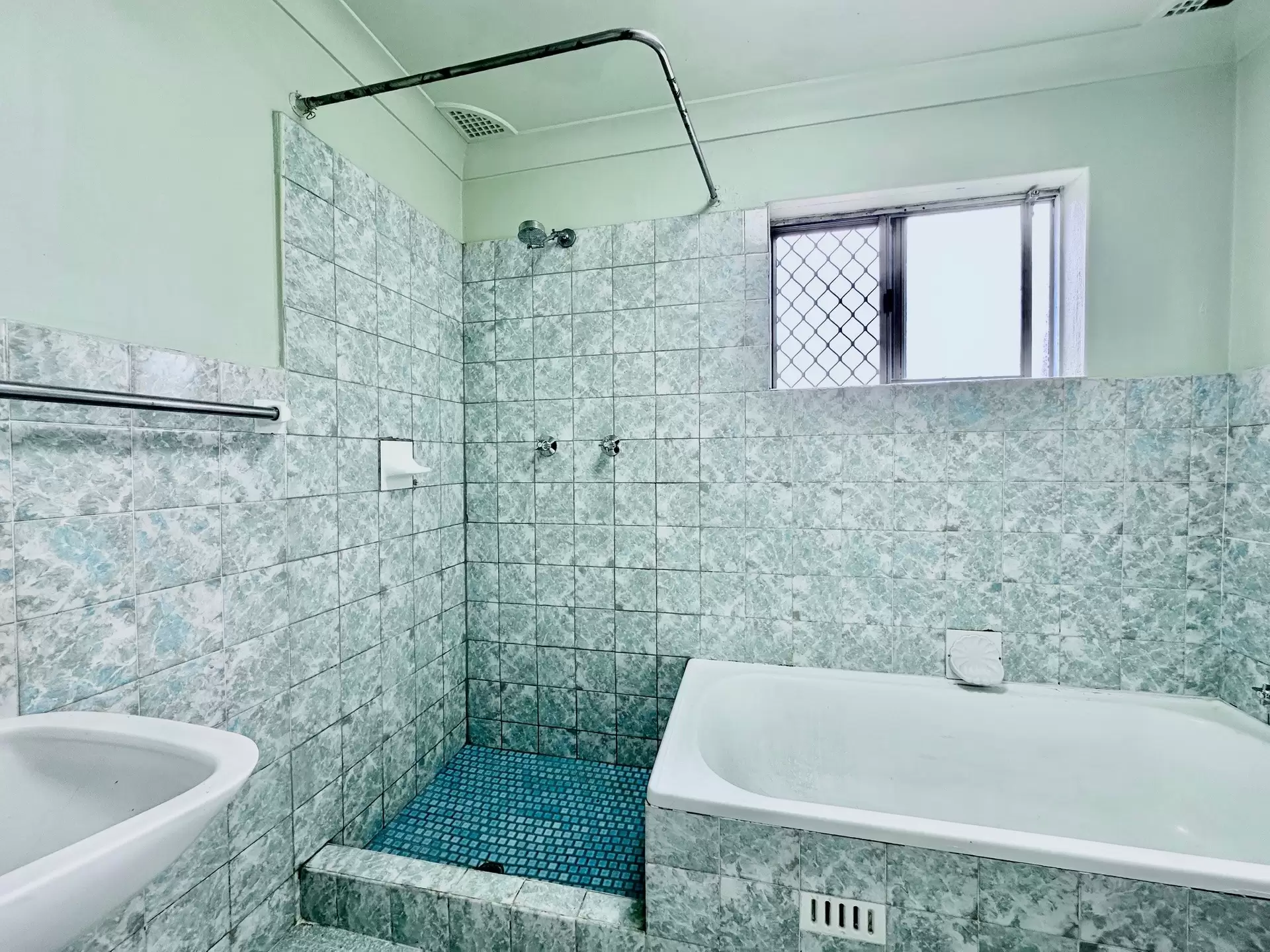 1/31 North Parade, Campsie Leased by ArthurJames Real Estate (formerly Robert R. Andrews) - image 1