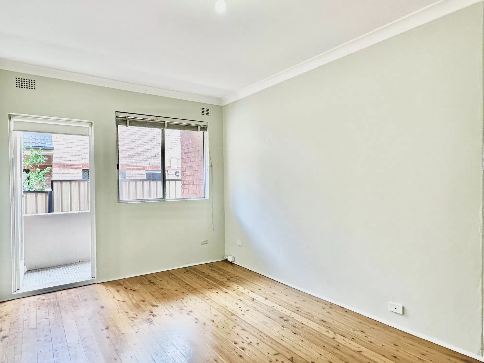 1/31 North Parade, Campsie Leased by ArthurJames Real Estate (formerly Robert R. Andrews) - image 2