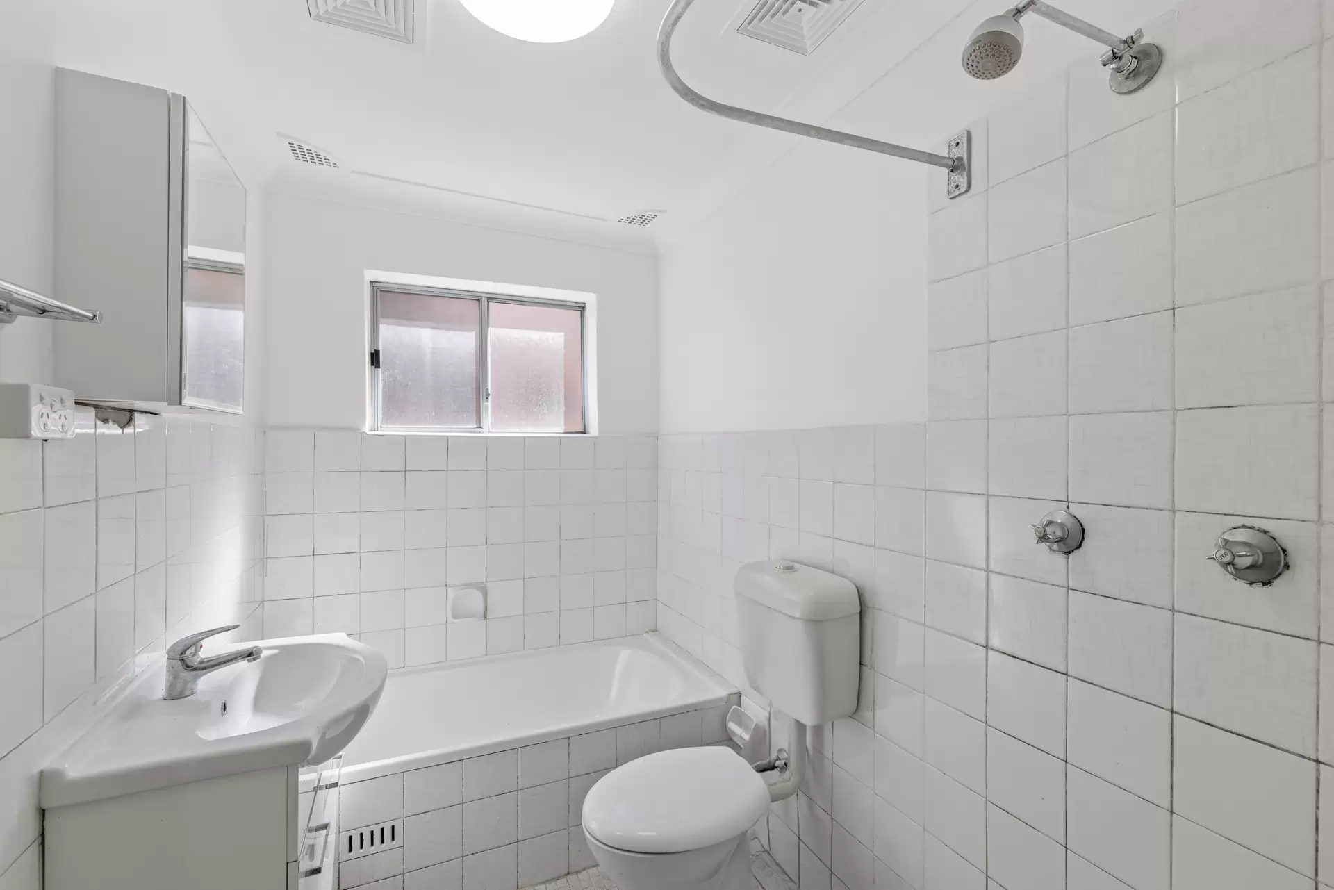 3/31 North Parade, Campsie Leased by ArthurJames Real Estate (formerly Robert R. Andrews) - image 1