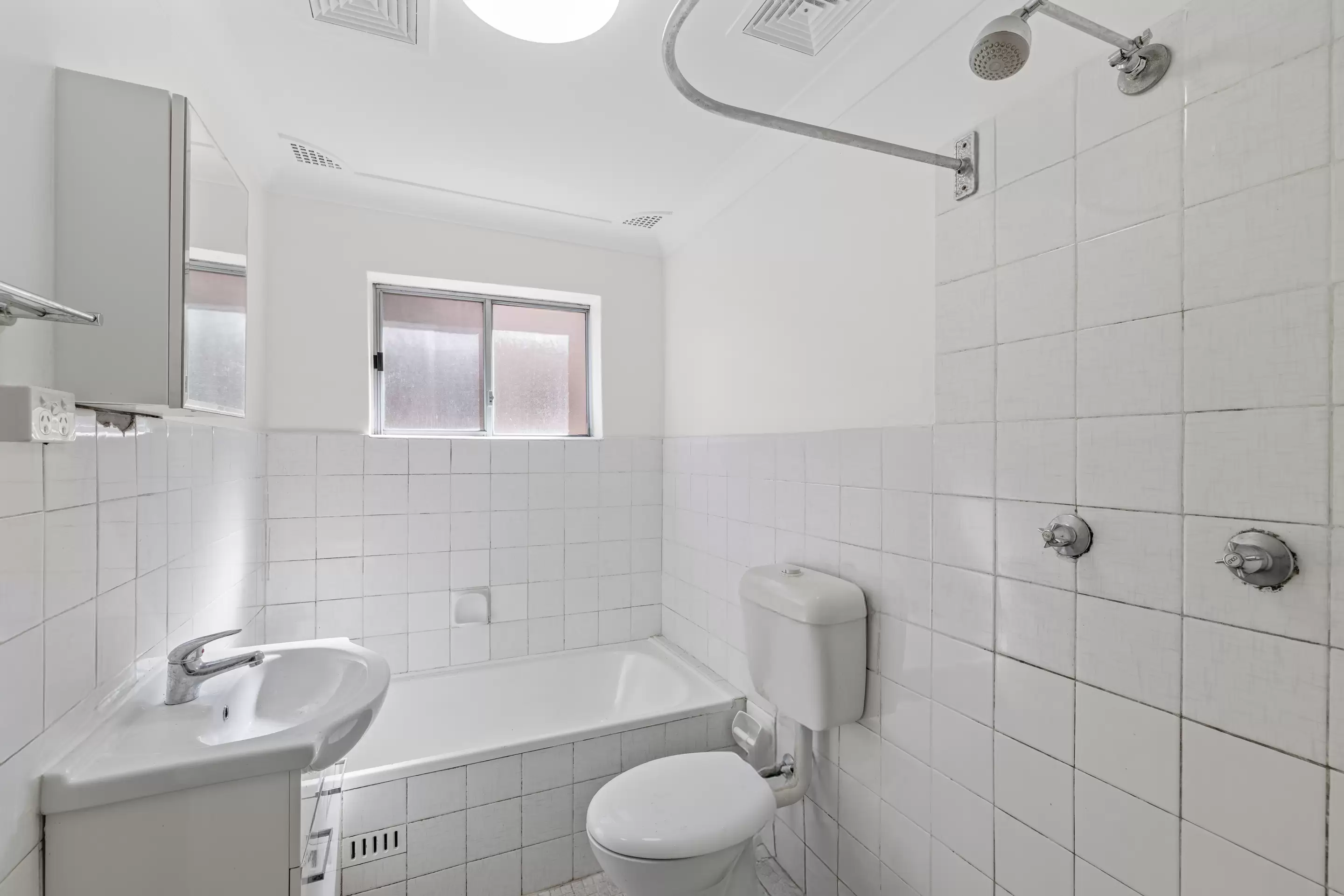 3/31 North Parade, Campsie Leased by ArthurJames Real Estate (formerly Robert R. Andrews) - image 5