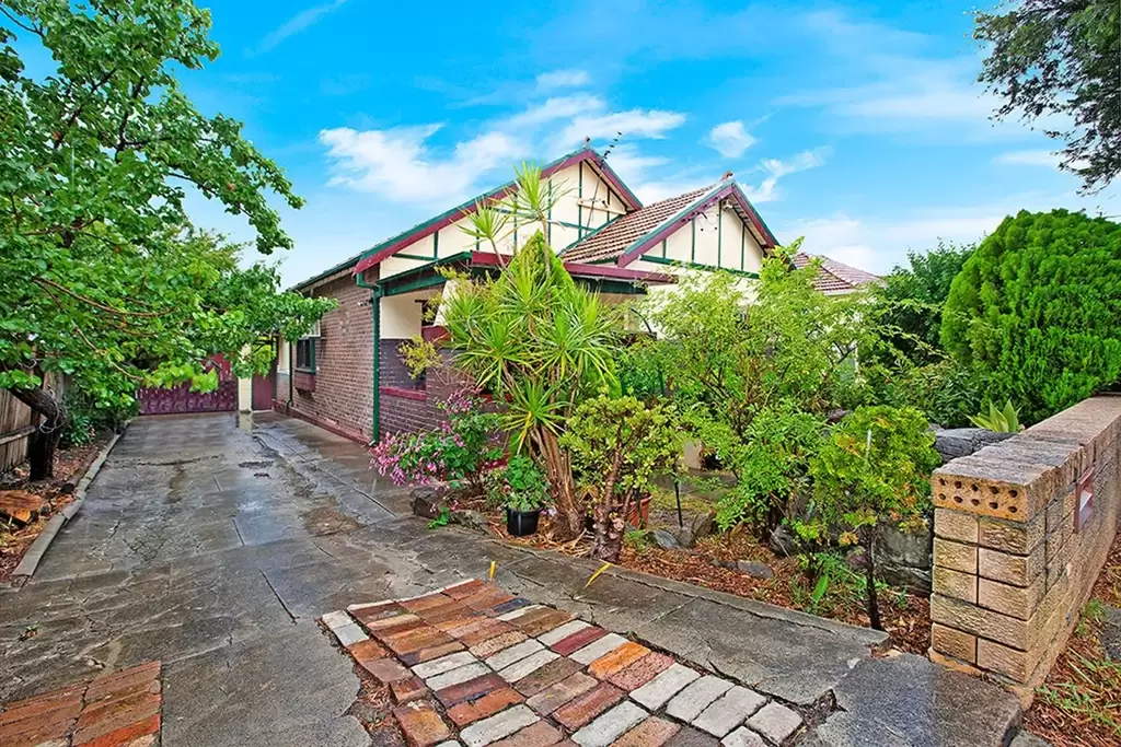 36 Northcote, Canterbury Leased by ArthurJames Real Estate (formerly Robert R. Andrews)