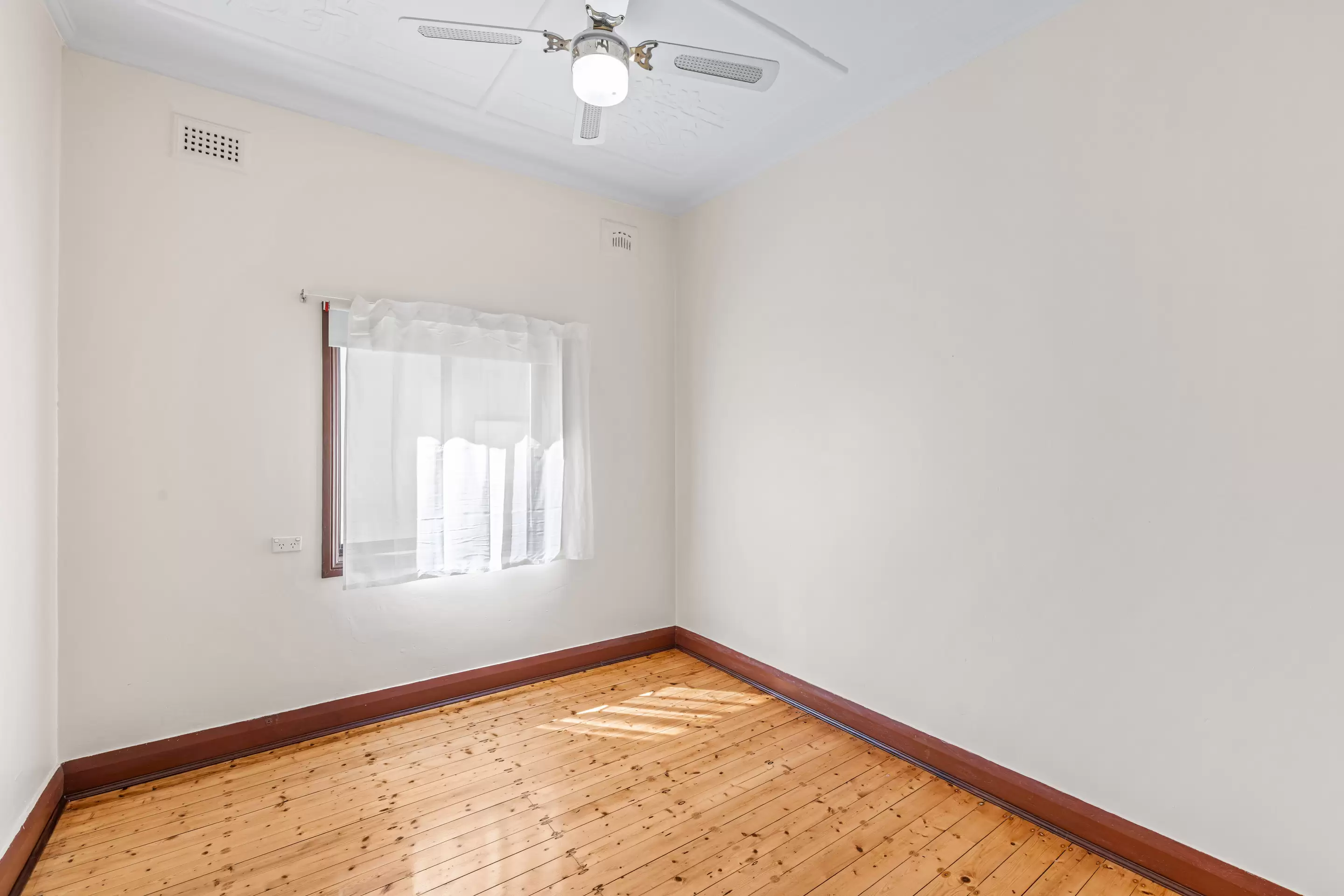 33 Third Avenue, Campsie Leased by ArthurJames Real Estate (formerly Robert R. Andrews) - image 7