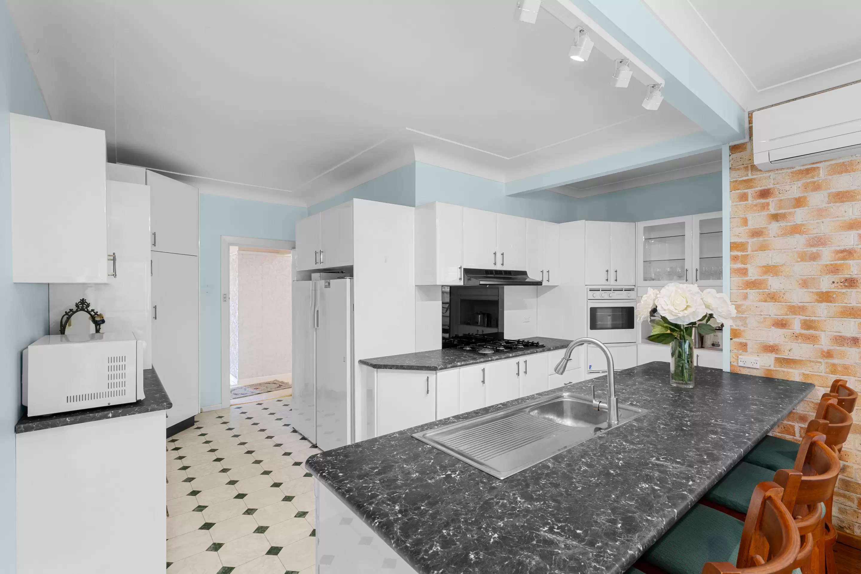 66 Whitfield Parade, Hurstville Grove Auction by ArthurJames Real Estate (formerly Robert R. Andrews) - image 7