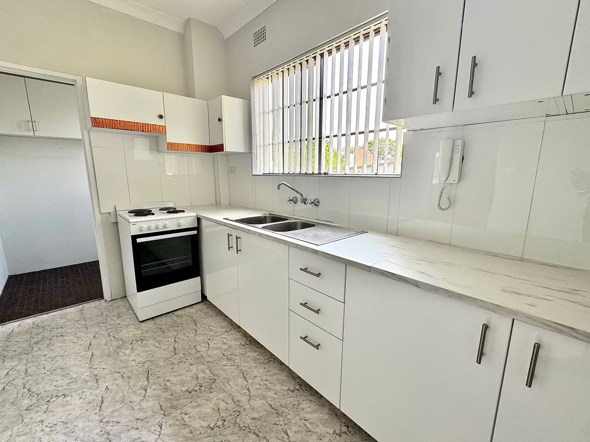 10/42-46 Beamish Street, Campsie Leased by ArthurJames Real Estate (formerly Robert R. Andrews) - image 1