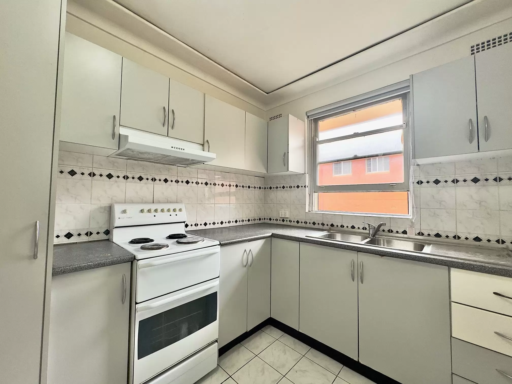 7/16 Unara Street, Campsie Leased by ArthurJames Real Estate (formerly Robert R. Andrews) - image 2