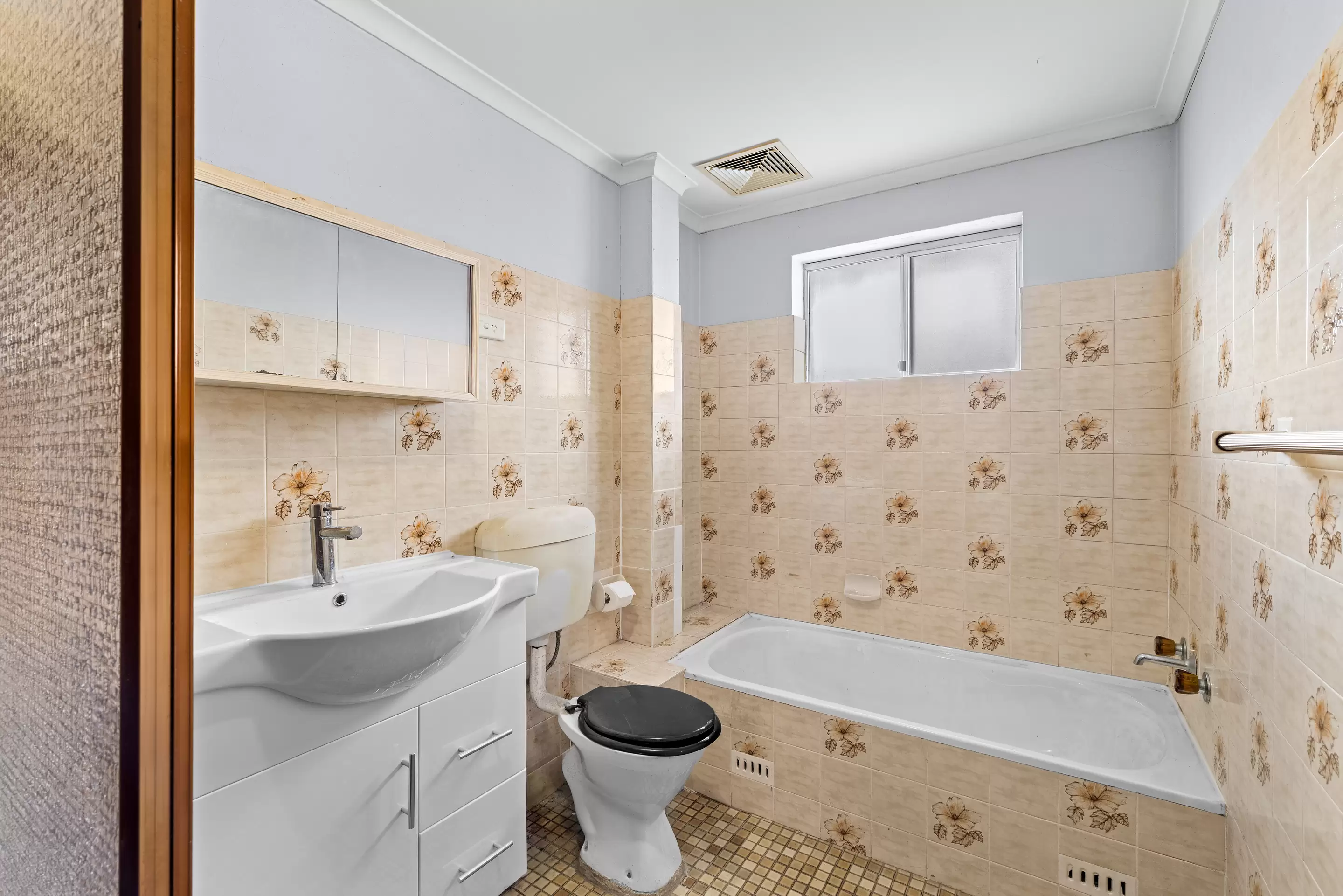 3/31-33 Sixth Avenue, Campsie Sold by ArthurJames Real Estate (formerly Robert R. Andrews) - image 4