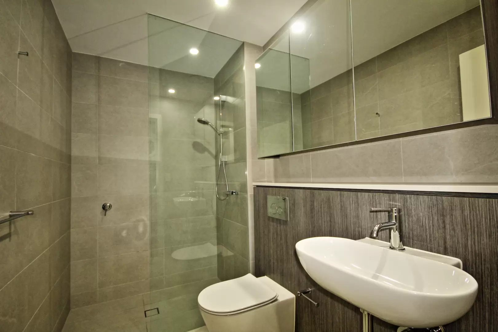 407/11 Garrigarrang Avenue, Kogarah Leased by ArthurJames Real Estate (formerly Robert R. Andrews) - image 4